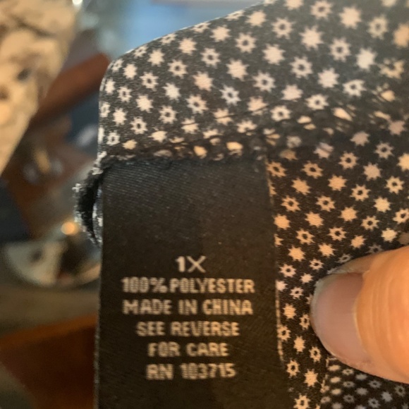 Zac and Rachel convertible sleeve blouse. Worn 2x - Picture 5 of 5